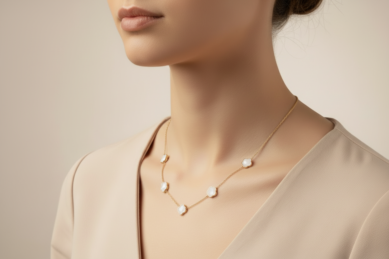 BLOOM nyakláncok (fehér/ zöld/ piros)