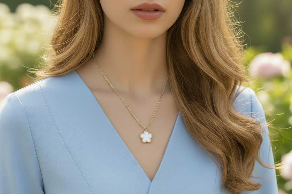 FLORA nyakláncok (fekete/ fehér/ zöld/ piros)